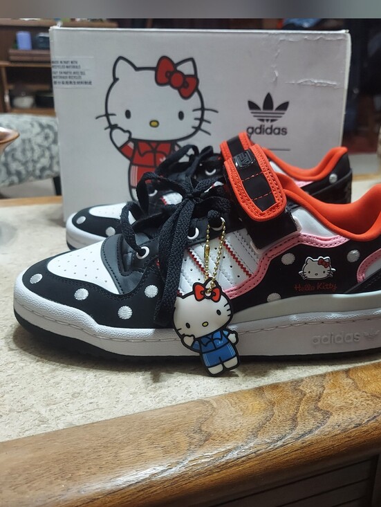 adidas Shoes - New In Box Adidas  Hello Kitty Forum Low W Woman's Size 6